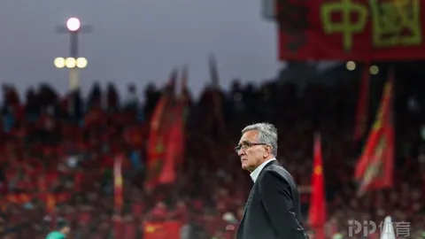 揭秘瓜迪奥拉心中的足球传奇：福登直言无人能敌，梅西地位无可撼动！